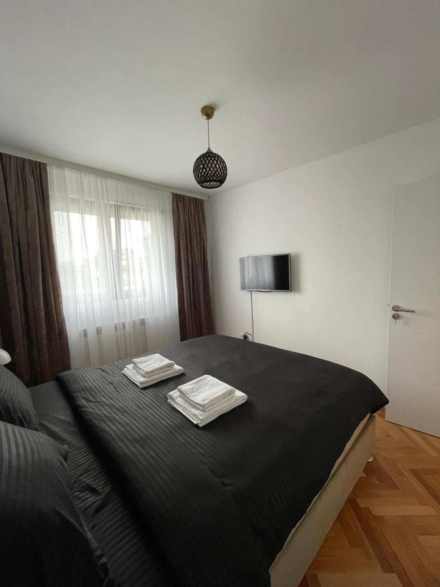 Bmm Lux Centar *